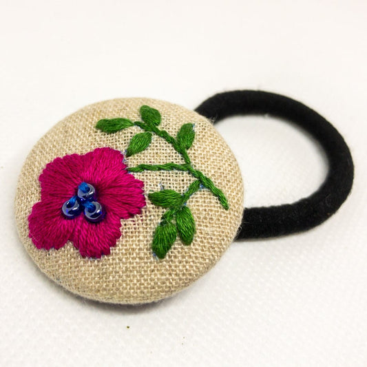 Embroidered button (Indian rose)